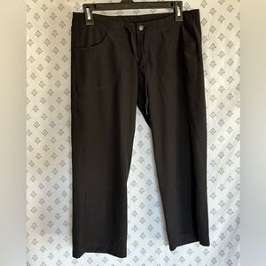 Patagonia Women's Black 3/4 Cropped Hiking Pants